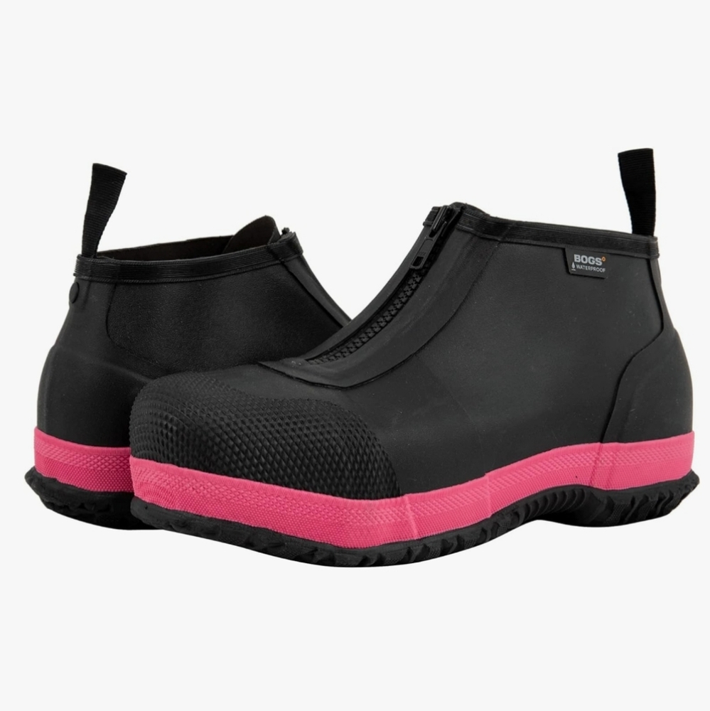 NIB Bogs Unisex Overshoe Zip Composite Safety Toe Boot Black Pink 9 Waterproof